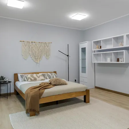 в новобудові жк з 40 Apartment Lviv