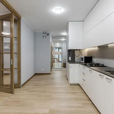 Apartment в новобудові жк з 40