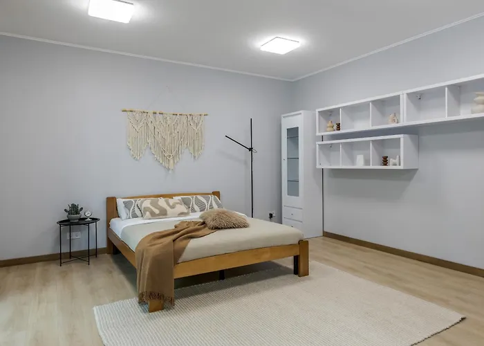 в новобудові жк з 40 Apartment Lviv